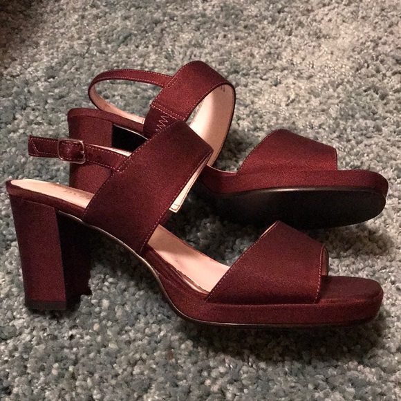 Shoes - Picture 2 of 3